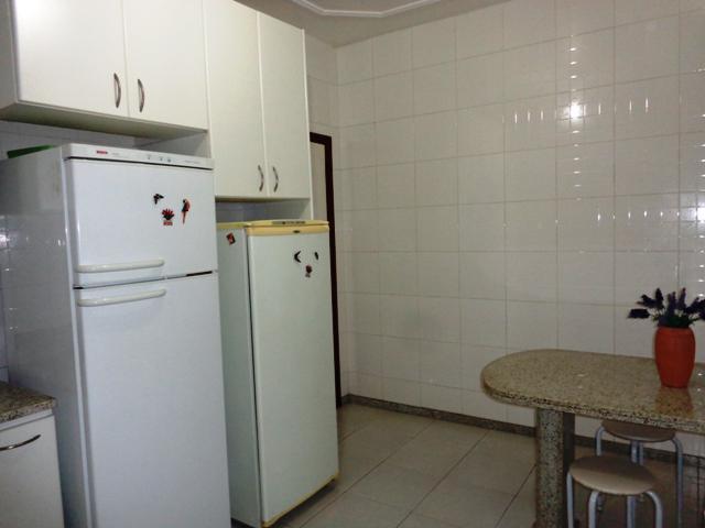 Casa, Barreiro, 4 Quartos, 8 Vagas, 1 Suíte