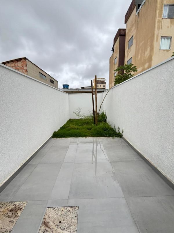 Casa, Jardim Leblon, 2 Quartos, 2 Vagas