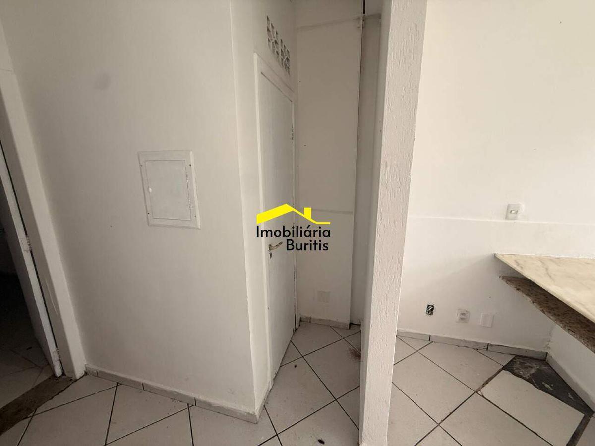 Loja, Estoril, 1 Vaga