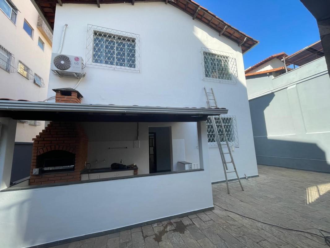 Casa, Floresta, 5 Quartos, 4 Vagas, 1 Suíte