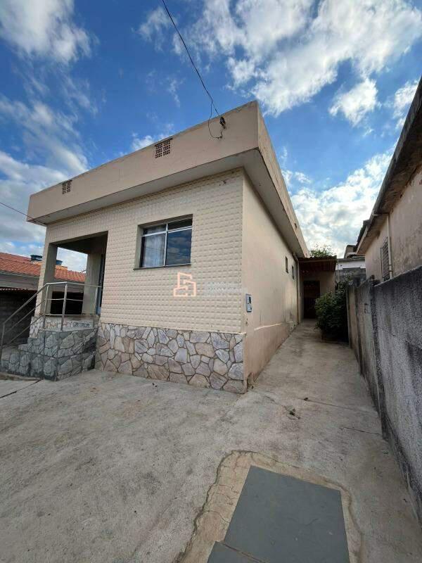 Casa, Coqueiros, 3 Quartos, 4 Vagas, 1 Suíte