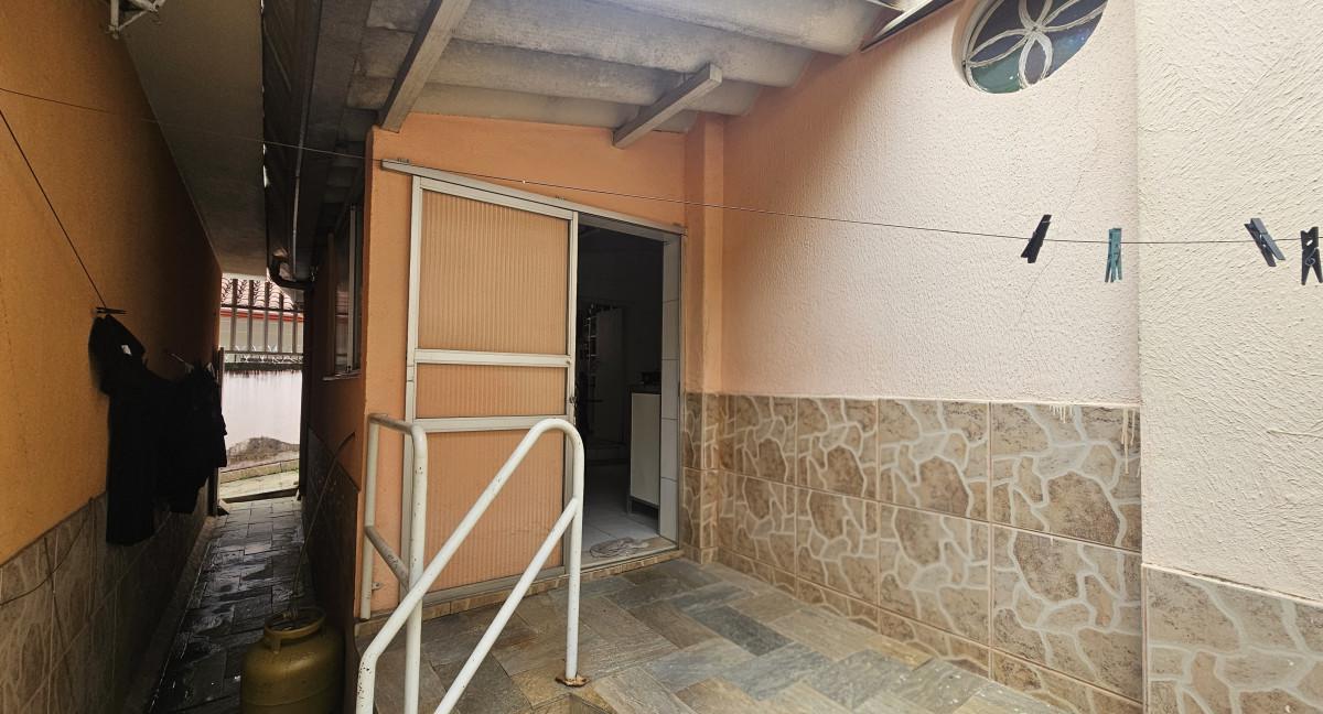 Casa, João Pinheiro, 3 Quartos, 2 Vagas, 1 Suíte