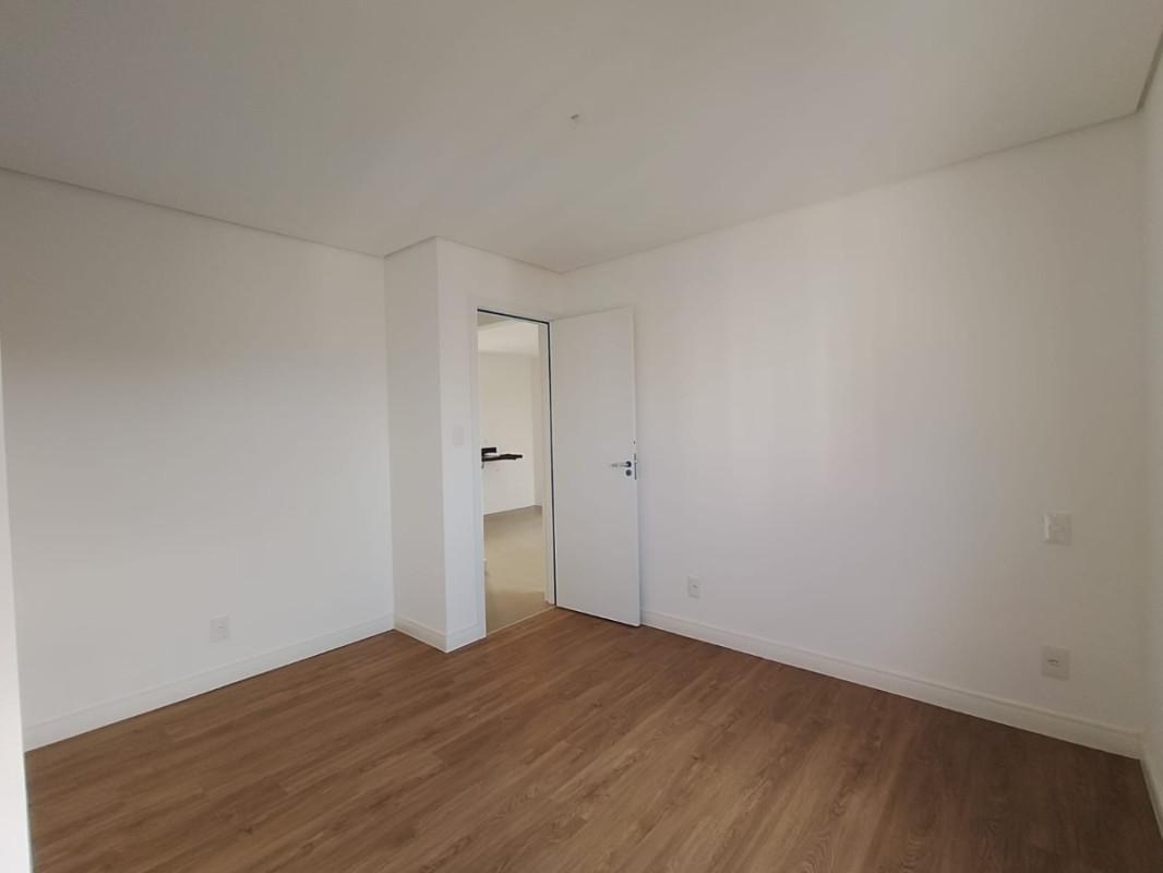 Cobertura, Prado, 2 Quartos, 2 Vagas, 1 Suíte