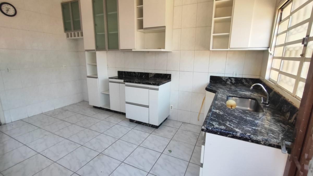 Casa, Arvoredo, 3 Quartos, 2 Vagas, 1 Suíte