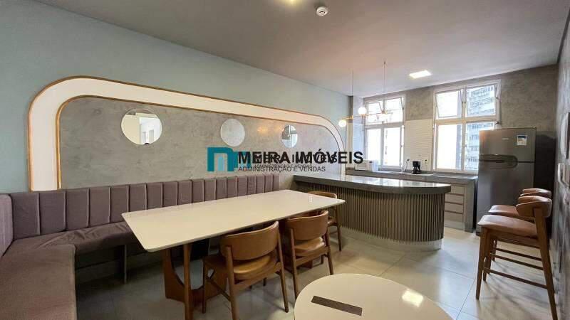 Cobertura, Centro, 2 Quartos, 0 Vaga, 4 Suítes