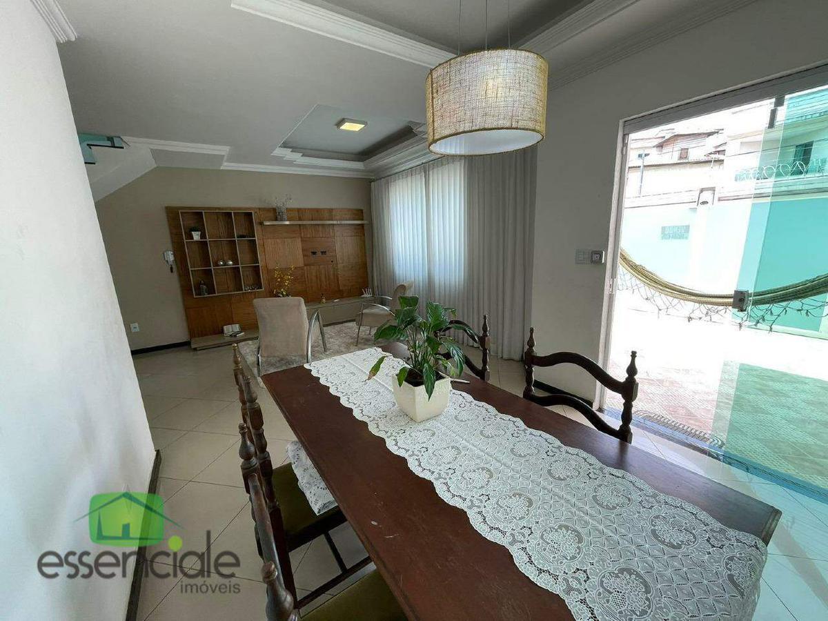 Casa, Europa, 3 Quartos, 2 Vagas, 1 Suíte