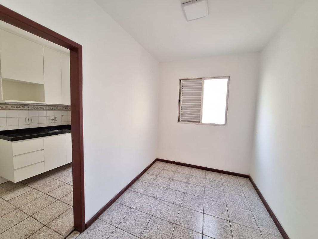 Apartamento, Sagrada Família, 2 Quartos, 1 Vaga, 1 Suíte
