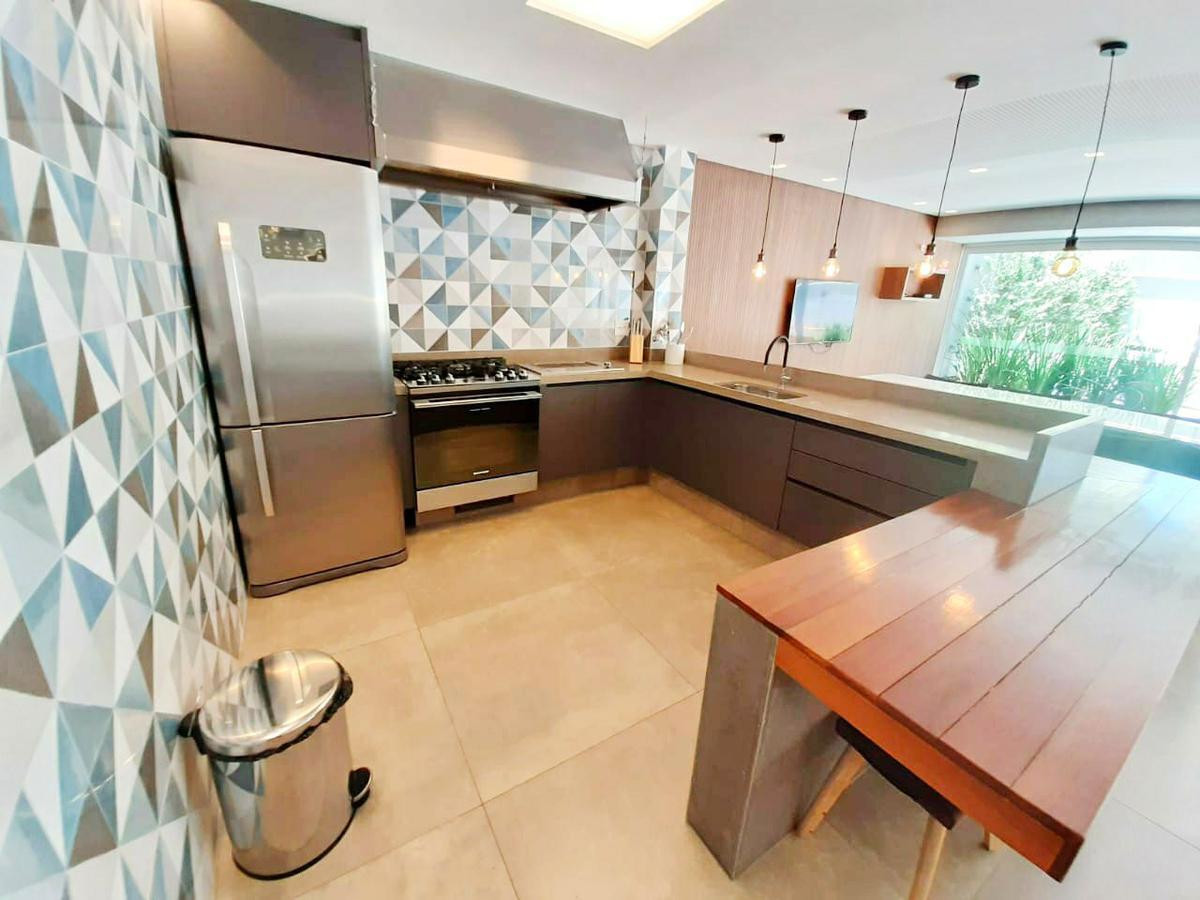 Apartamento, Funcionários, 2 Quartos, 2 Vagas, 2 Suítes