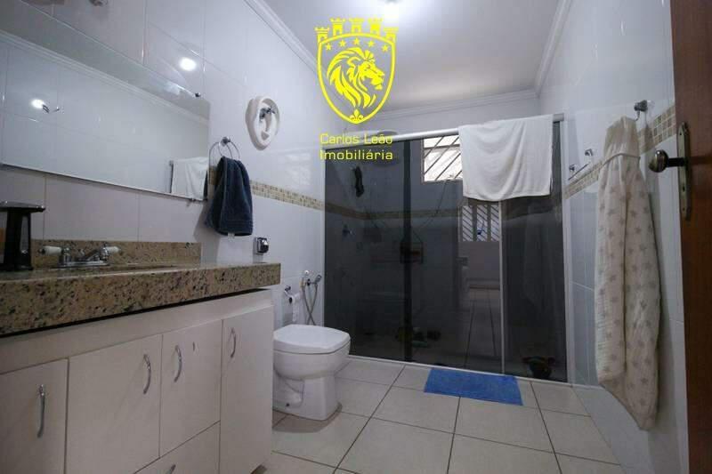 Casa, João Pinheiro, 5 Quartos, 5 Vagas, 1 Suíte