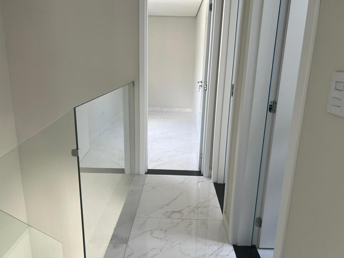 Casa, Santa Cruz, 3 Quartos, 3 Vagas, 3 Suítes