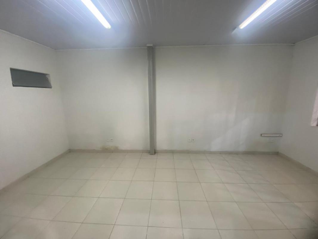 Galpão, São Geraldo, 0 Quarto, 20 Vagas