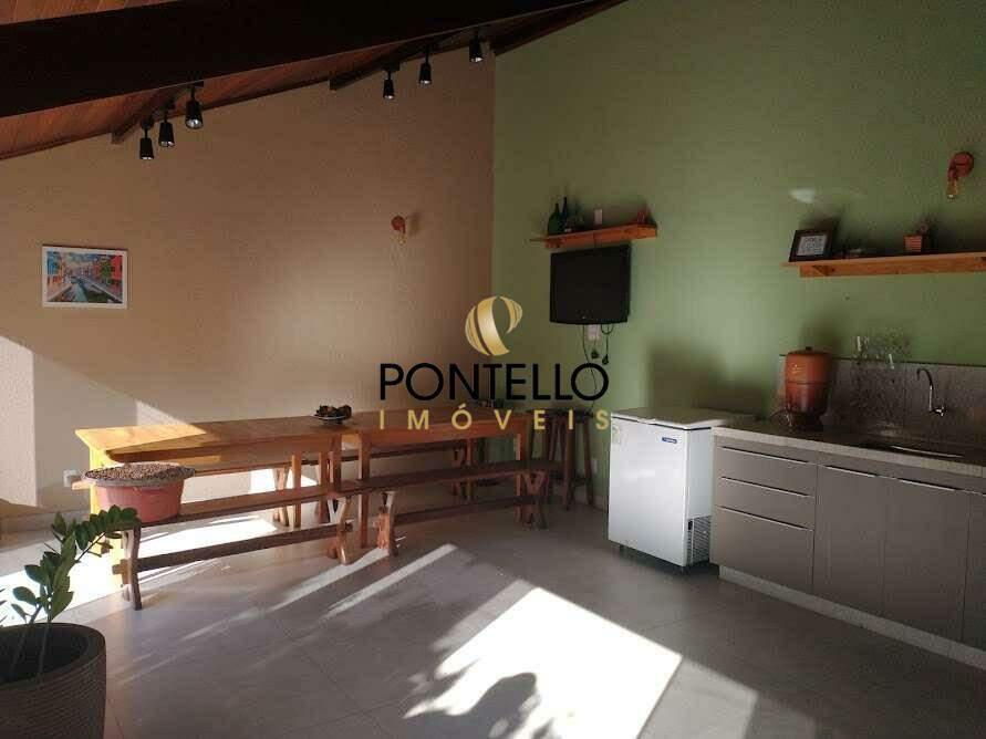 Casa, São José, 3 Quartos, 4 Vagas, 2 Suítes