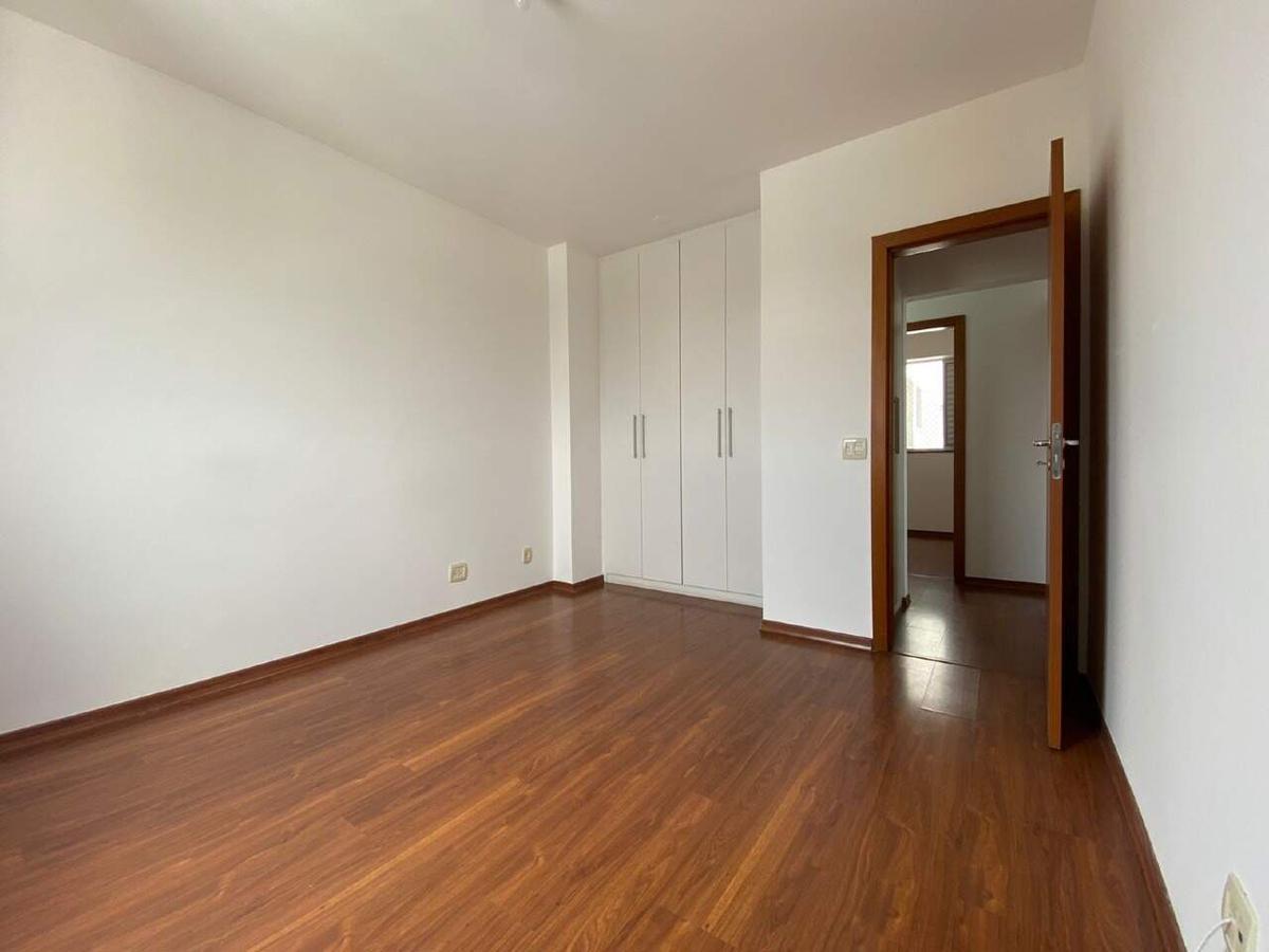 Apartamento, Estoril, 3 Quartos, 2 Vagas, 1 Suíte