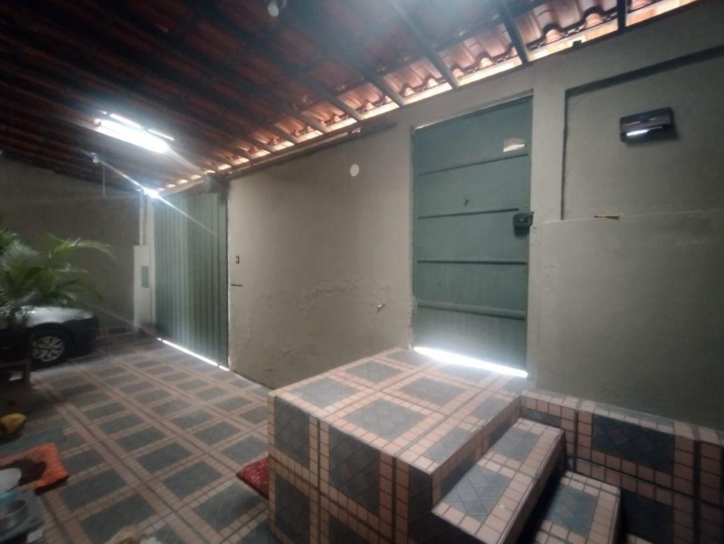 Casa, Adelmolândia, 2 Quartos, 1 Vaga, 1 Suíte