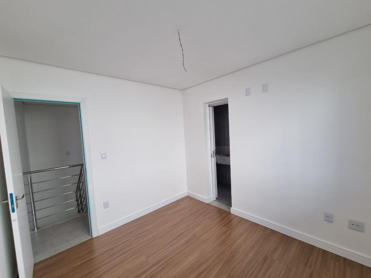 Casa, Planalto, 3 Quartos, 2 Vagas, 1 Suíte