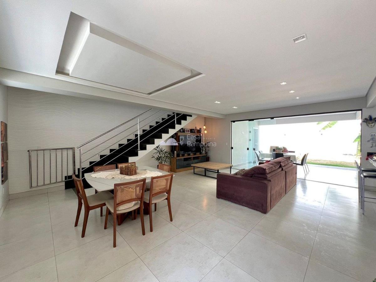 Casa, Planalto, 3 Quartos, 4 Vagas, 1 Suíte