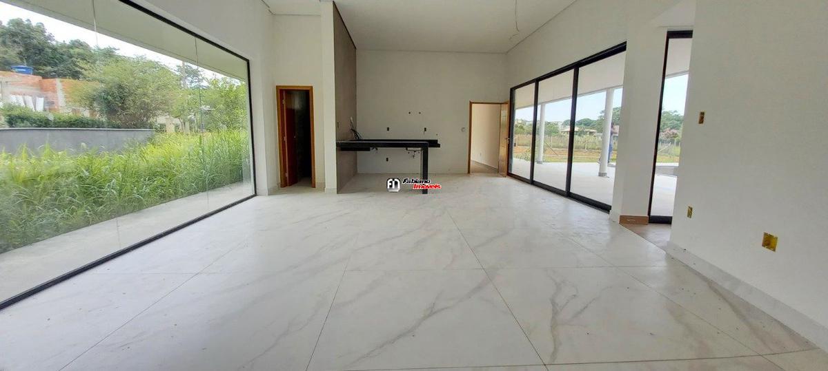 Casa, Campinho, 3 Quartos, 4 Vagas, 3 Suítes