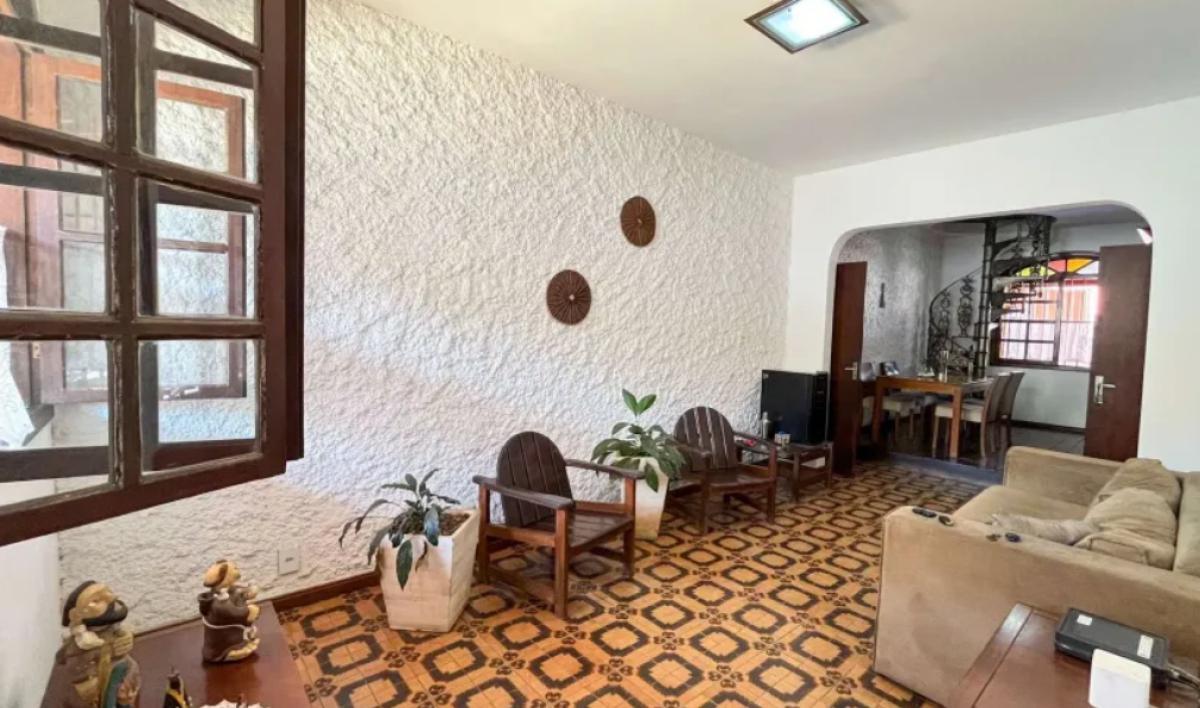 Casa, Ouro Preto, 4 Quartos, 4 Vagas, 1 Suíte