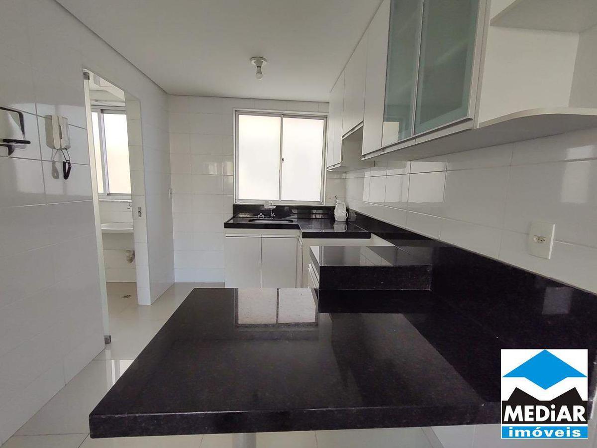 Apartamento, Floresta, 2 Quartos, 2 Vagas, 1 Suíte