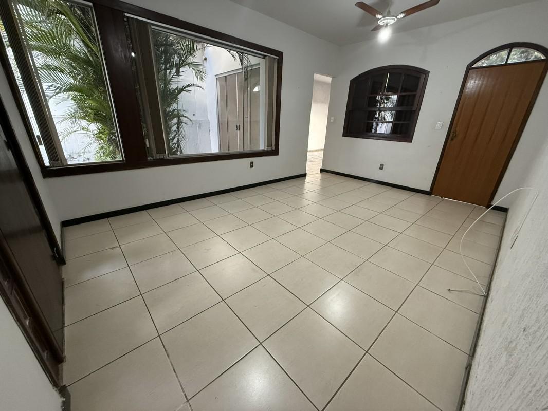 Casa, Filadélfia, 4 Quartos, 2 Vagas, 2 Suítes