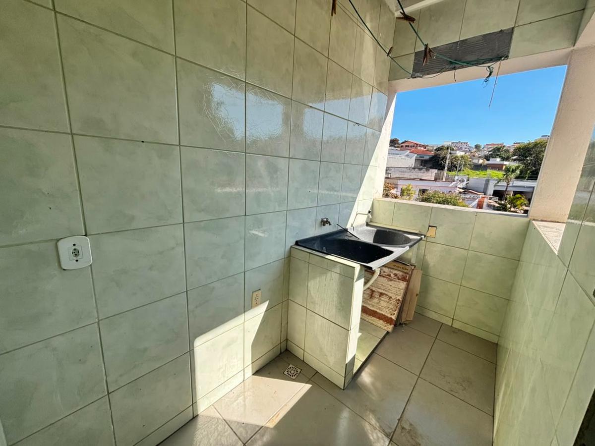 Casa, Centro, 3 Quartos, 2 Vagas, 1 Suíte