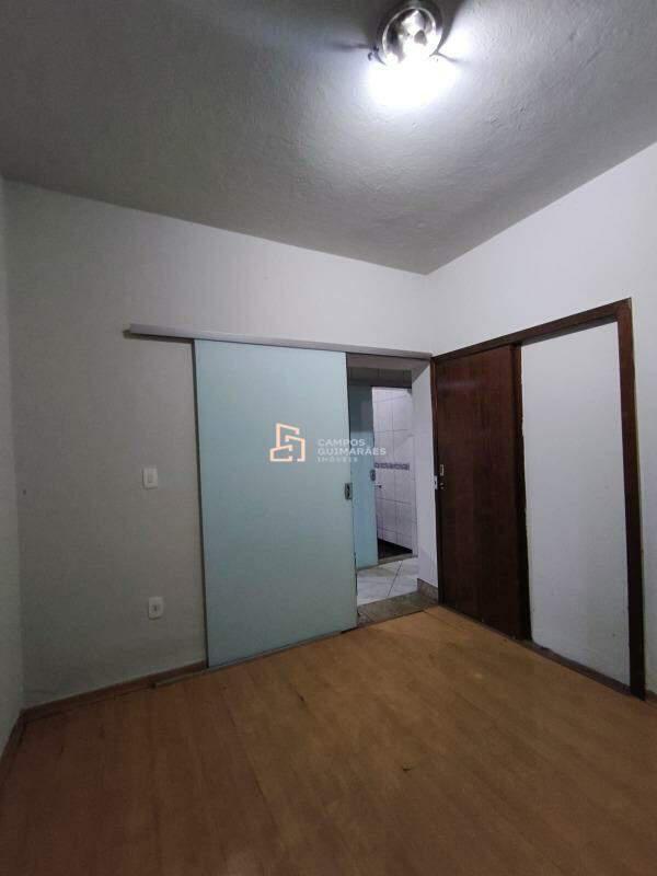Casa Comercial, Barreiro, 3 Quartos