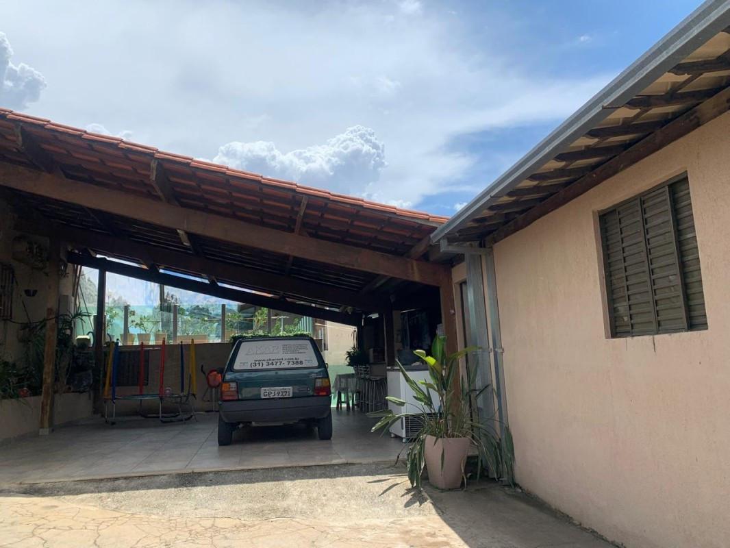 Casa, Jardim Pérola, 4 Quartos, 6 Vagas, 1 Suíte