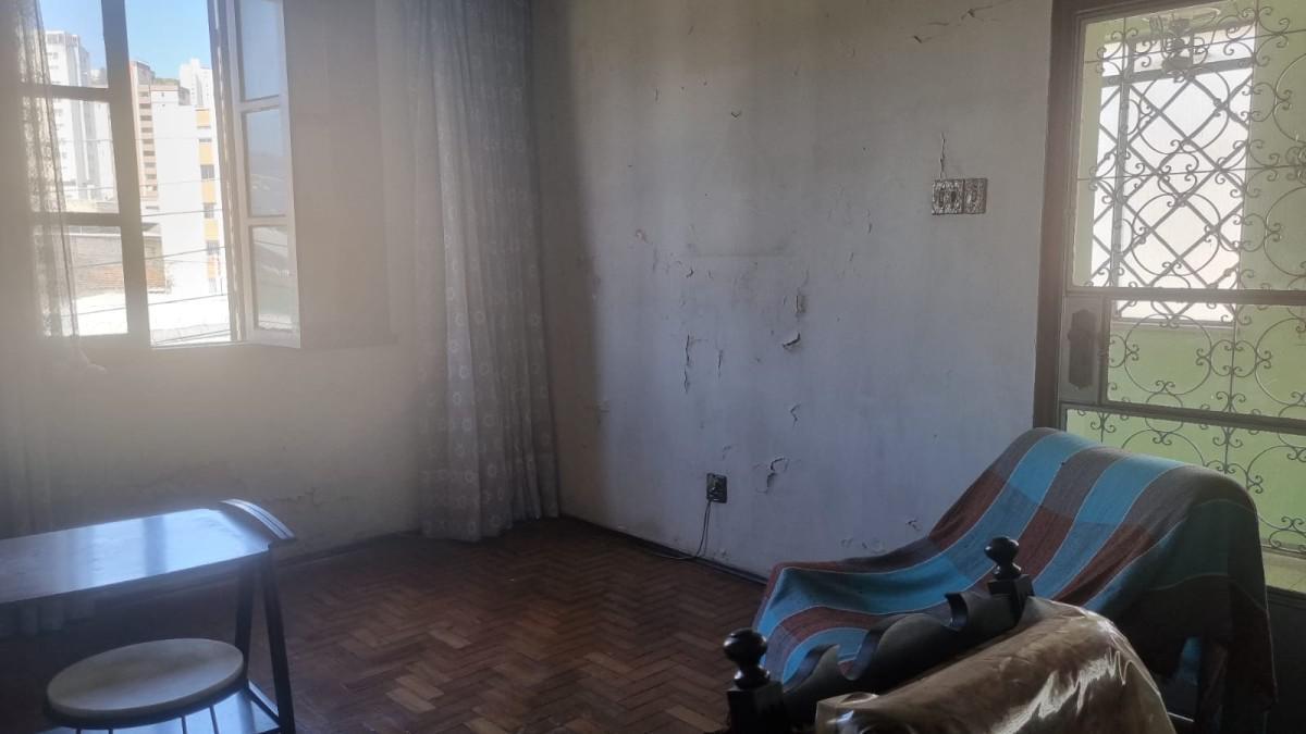 Casa, Santa Efigênia, 3 Quartos, 0 Vaga
