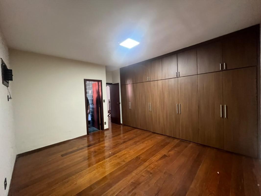 Casa Comercial, São Luiz (pampulha), 4 Quartos, 10 Vagas, 1 Suíte