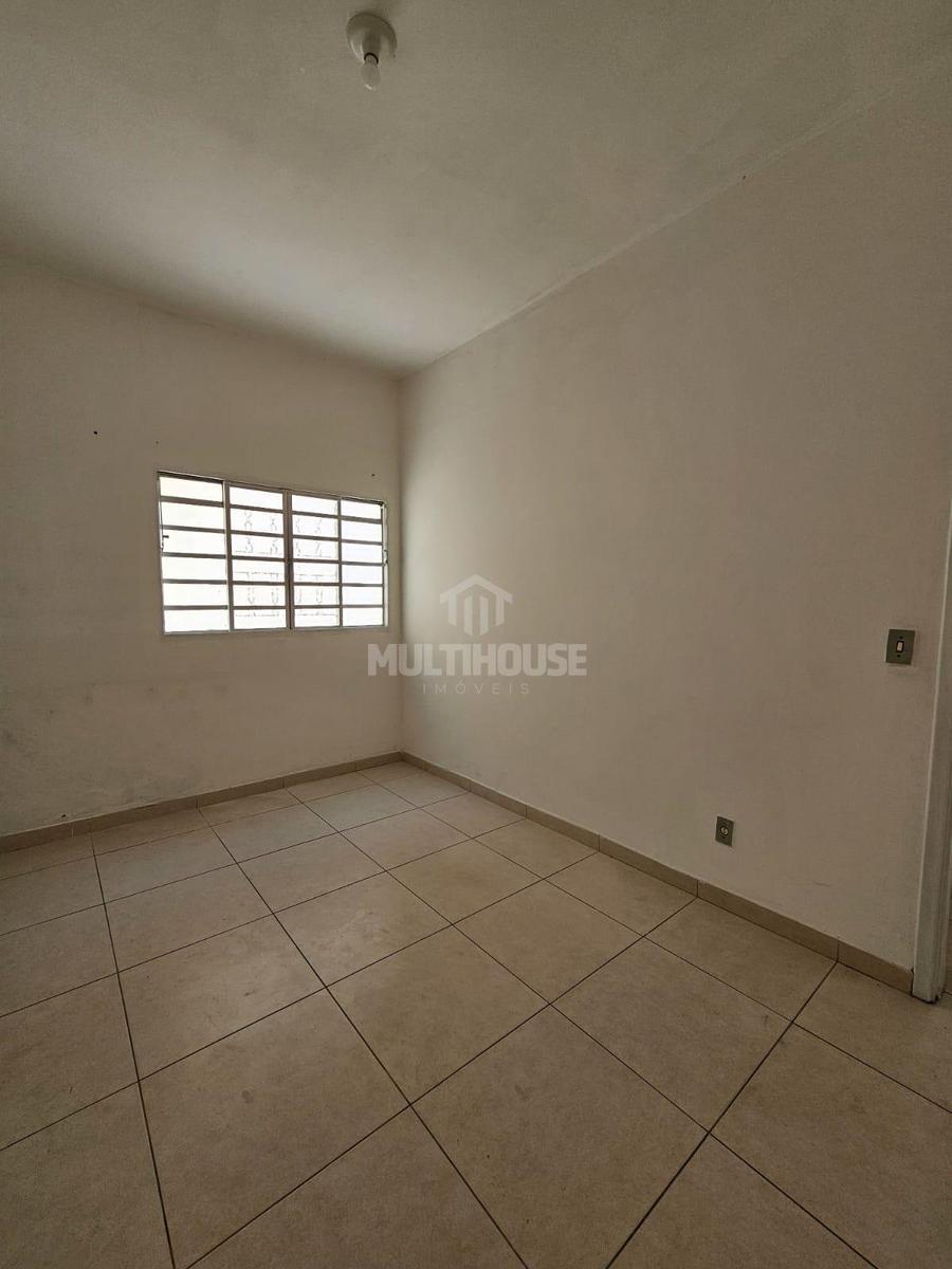 Casa, Itapoã, 2 Quartos, 0 Vaga