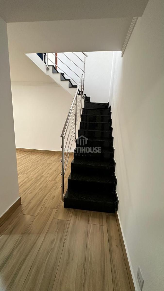 Casa, Vitória, 4 Quartos, 3 Vagas, 1 Suíte