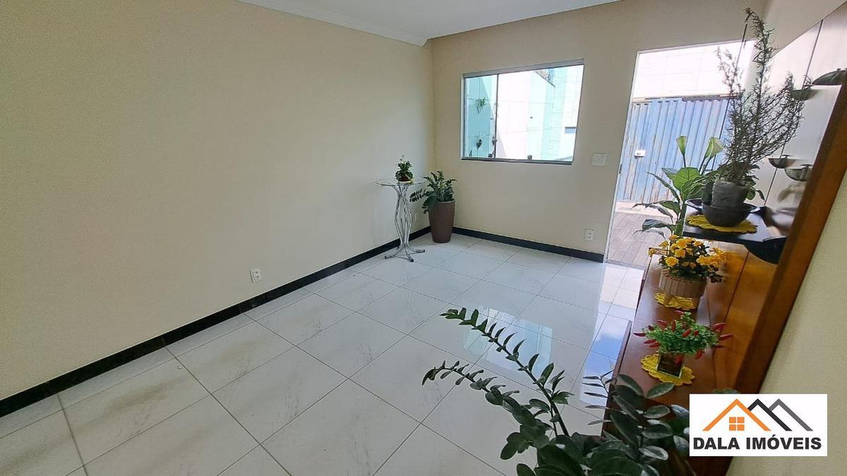 Casa, Heliópolis, 4 Quartos, 2 Vagas, 1 Suíte