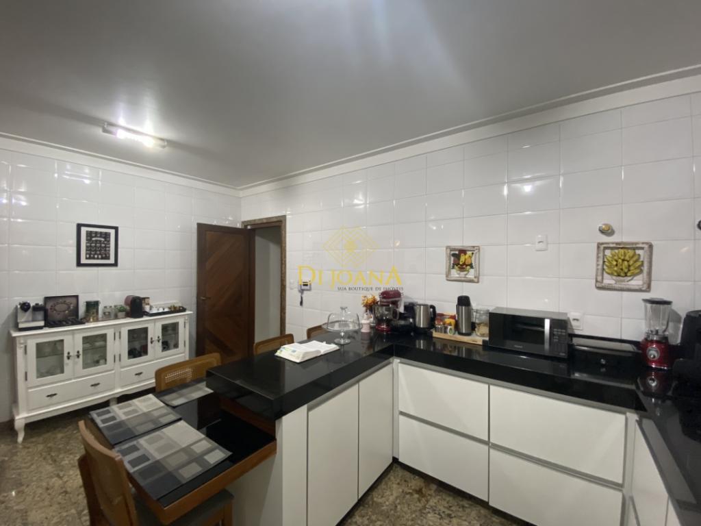 Casa, Ingá Alto, 3 Quartos, 4 Vagas, 3 Suítes