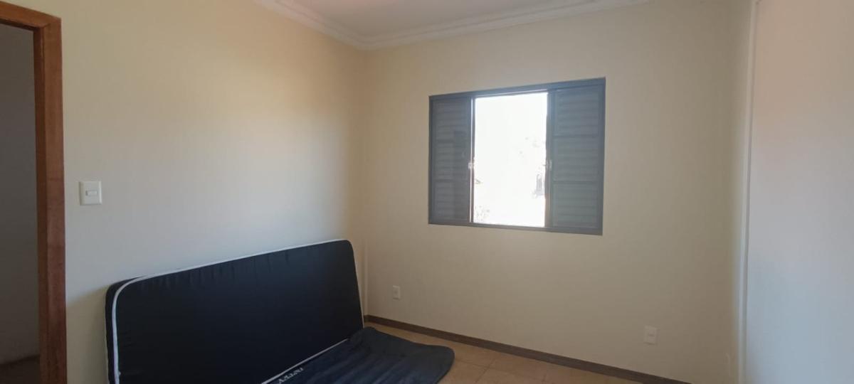 Casa, Casa Amarela, 5 Quartos, 40 Vagas, 5 Suítes