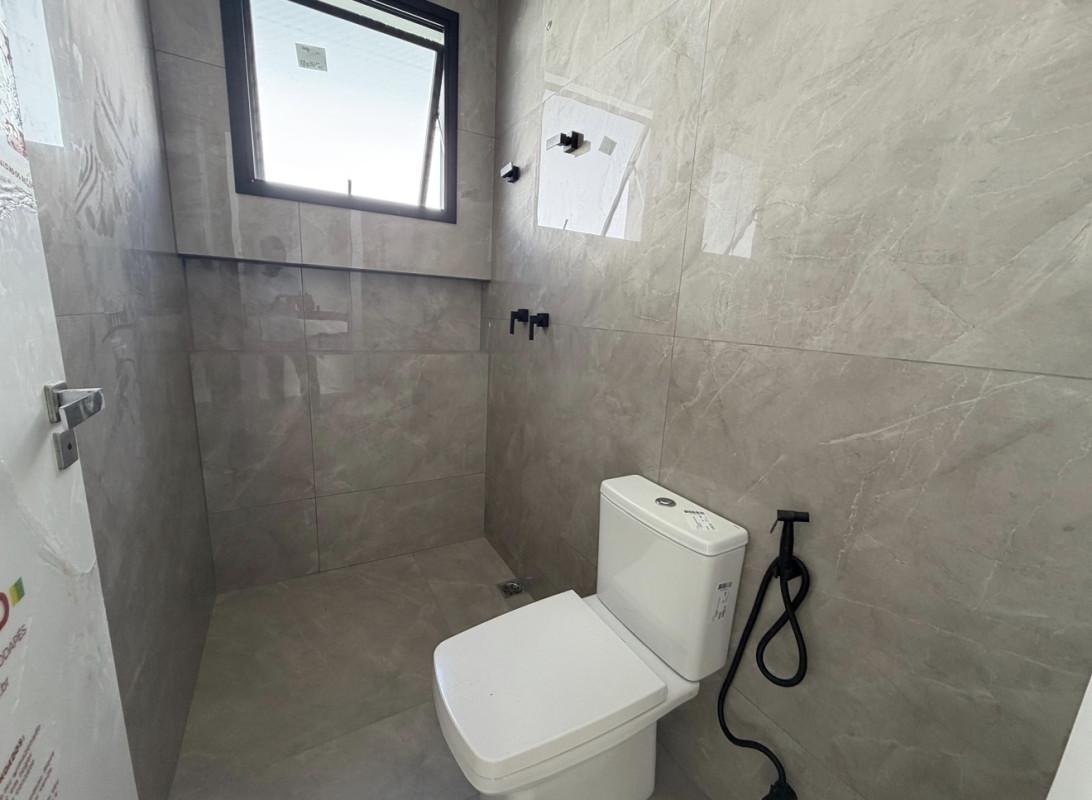 Casa, Trevo, 4 Quartos, 3 Vagas, 3 Suítes