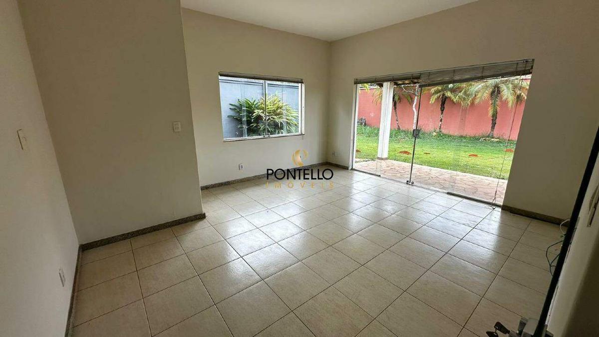 Casa, Santa Rita de Cássia, 5 Quartos, 2 Vagas, 2 Suítes