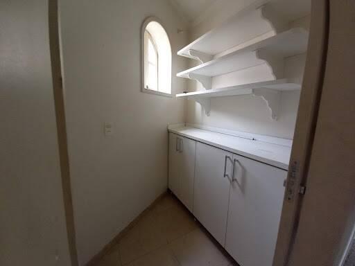 Casa, Centro, 3 Quartos, 0 Vaga, 1 Suíte