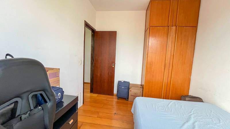 Apartamento, Sagrada Família, 2 Quartos, 1 Vaga