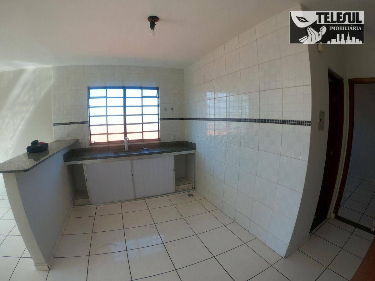 Casa, Centro, 1 Quarto, 0 Vaga