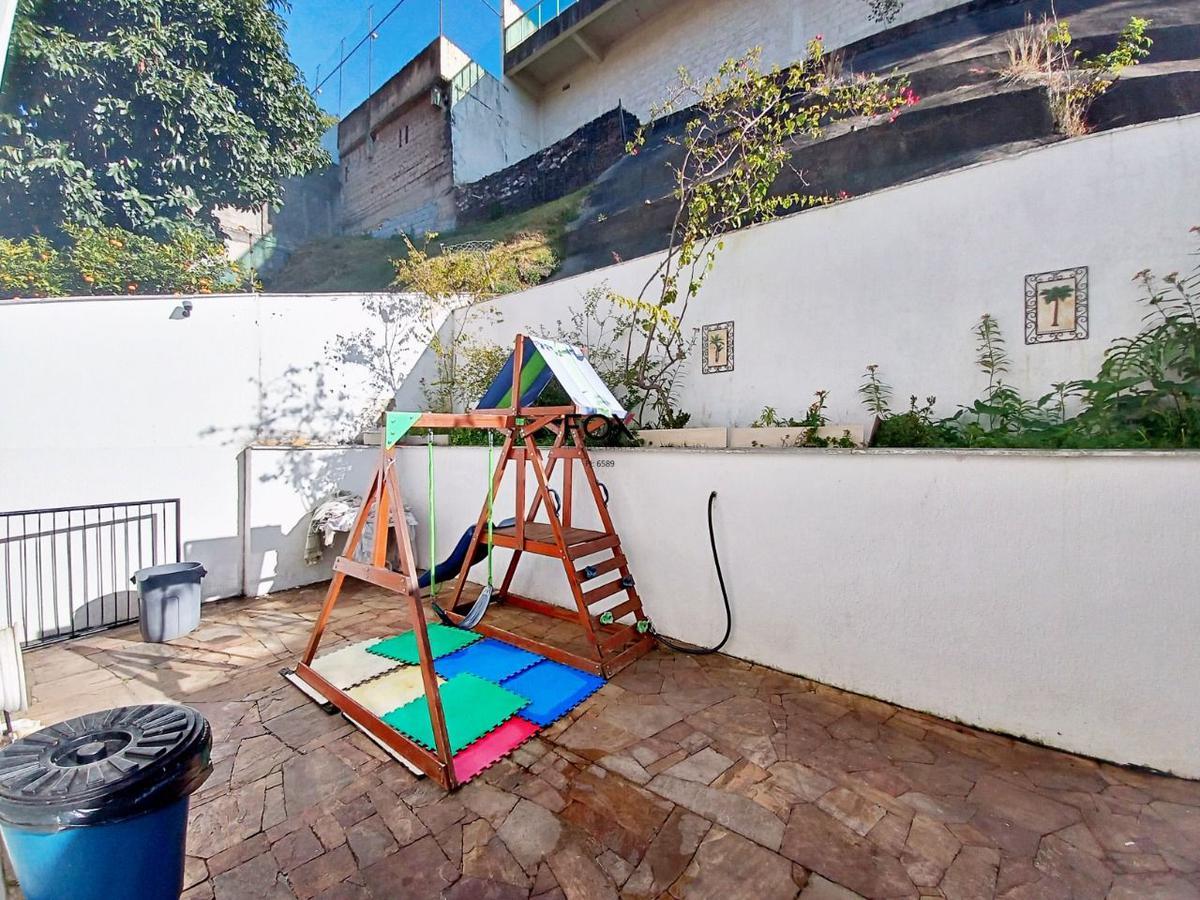 Casa, Santa Lúcia, 5 Quartos, 4 Vagas, 2 Suítes