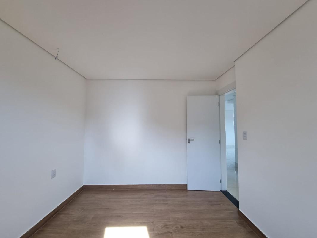 Cobertura, Jardim Riacho das Pedras, 3 Quartos, 4 Vagas, 1 Suíte