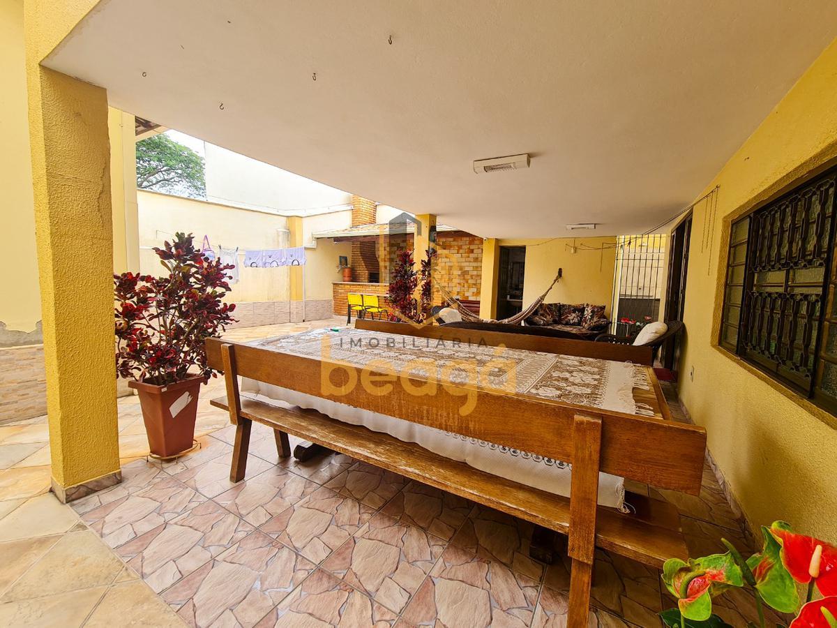 Casa, Santa Mônica, 3 Quartos, 2 Vagas, 2 Suítes