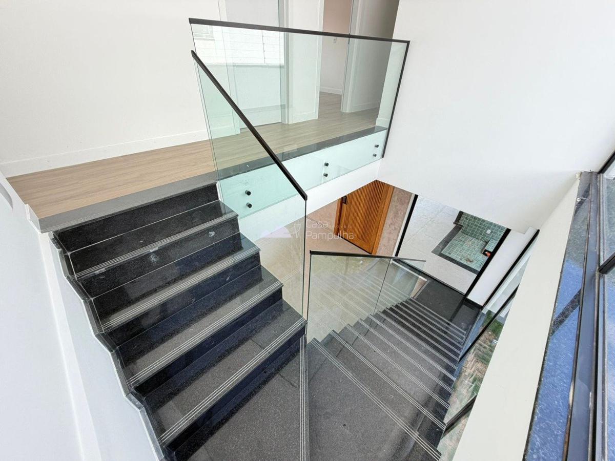 Casa, Trevo, 4 Quartos, 3 Vagas, 3 Suítes