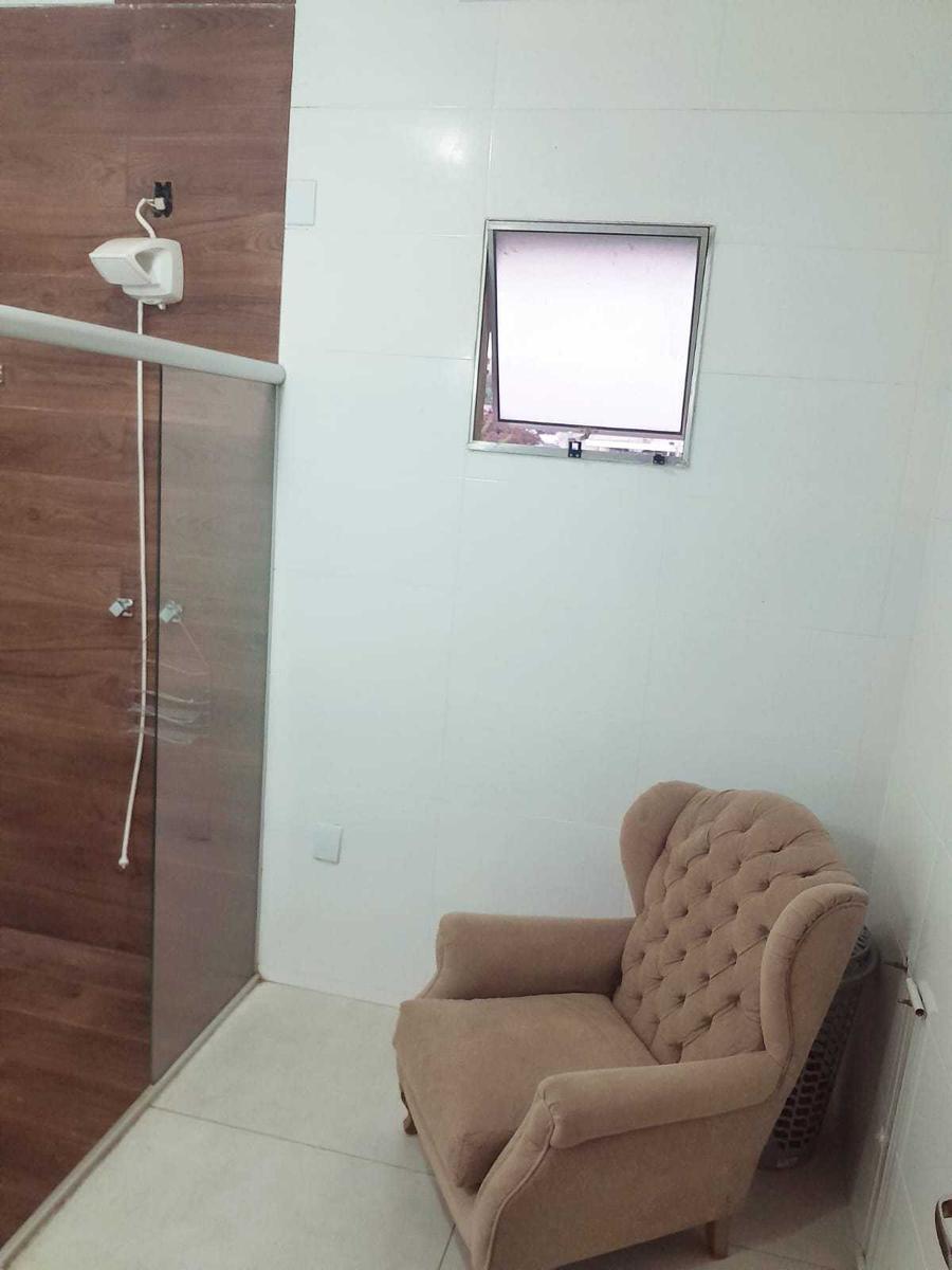 Casa, Europa, 3 Quartos, 0 Vaga, 1 Suíte