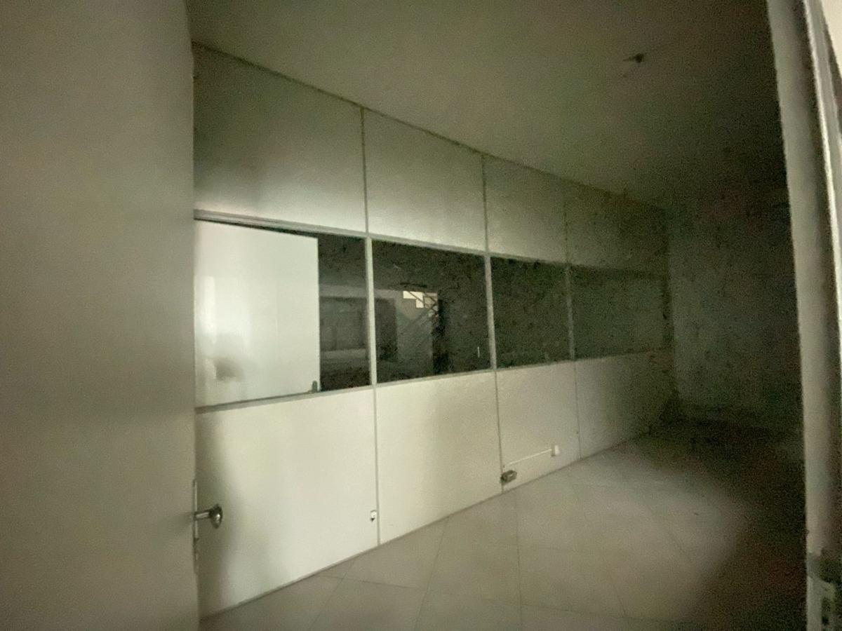 Prédio, Santa Cruz, 0 Quarto, 2 Vagas