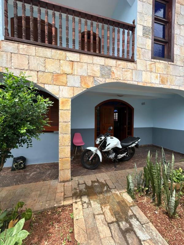 Casa, Castelo, 6 Quartos, 4 Vagas, 3 Suítes