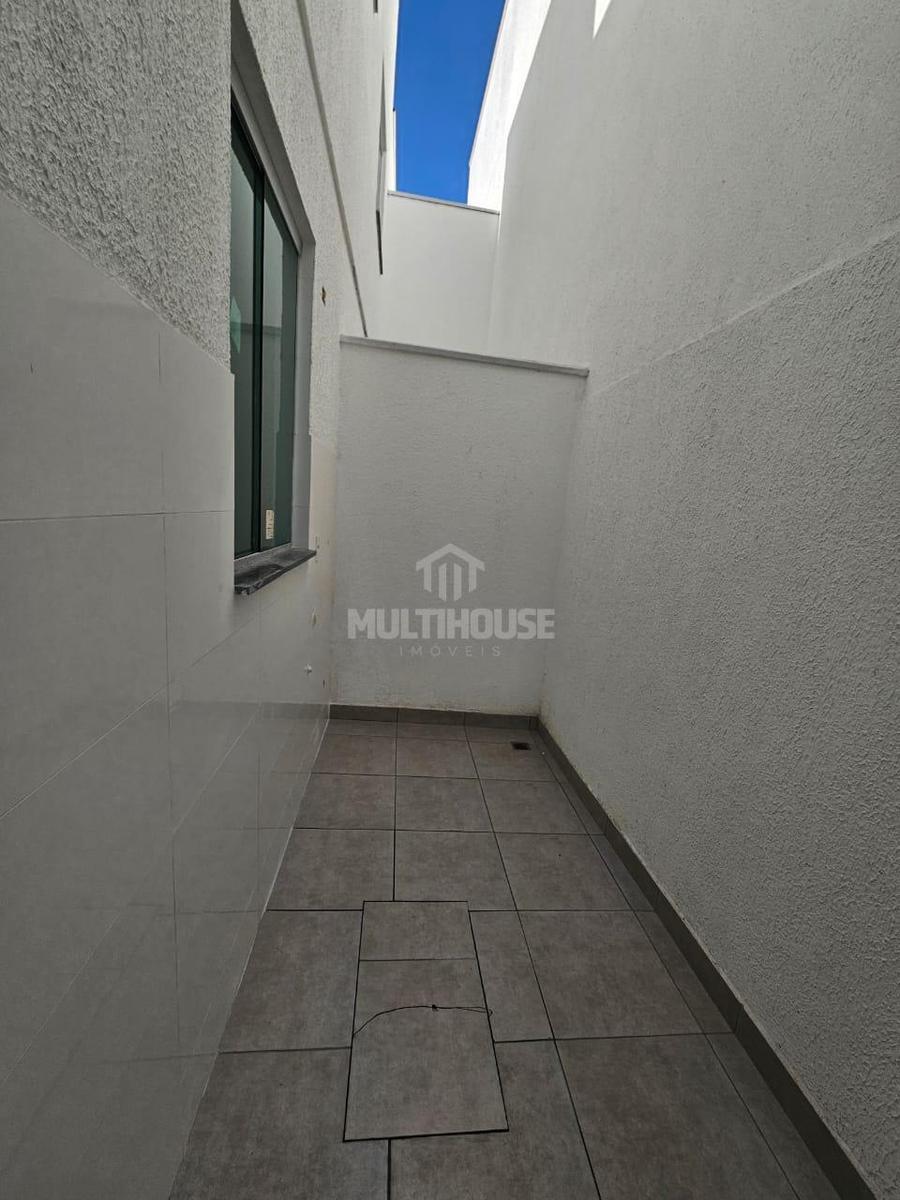 Casa, Jardim Leblon, 2 Quartos, 1 Vaga, 1 Suíte
