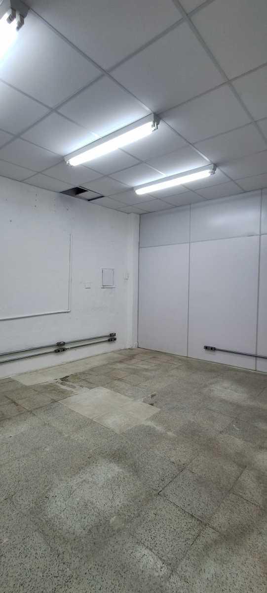 Galpão, Floresta, 0 Quarto, 6 Vagas