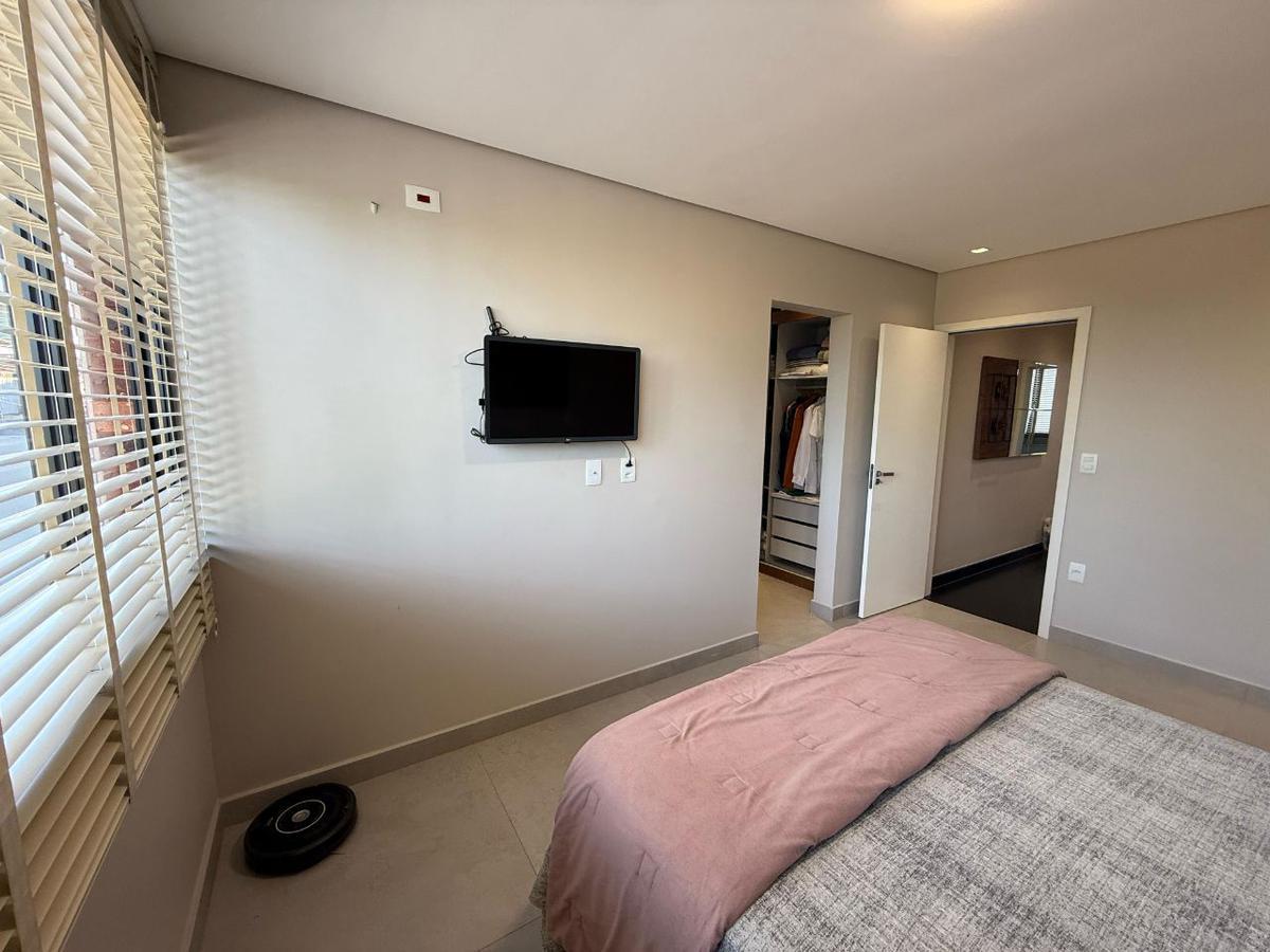 Casa, Trevo, 3 Quartos, 2 Vagas, 3 Suítes