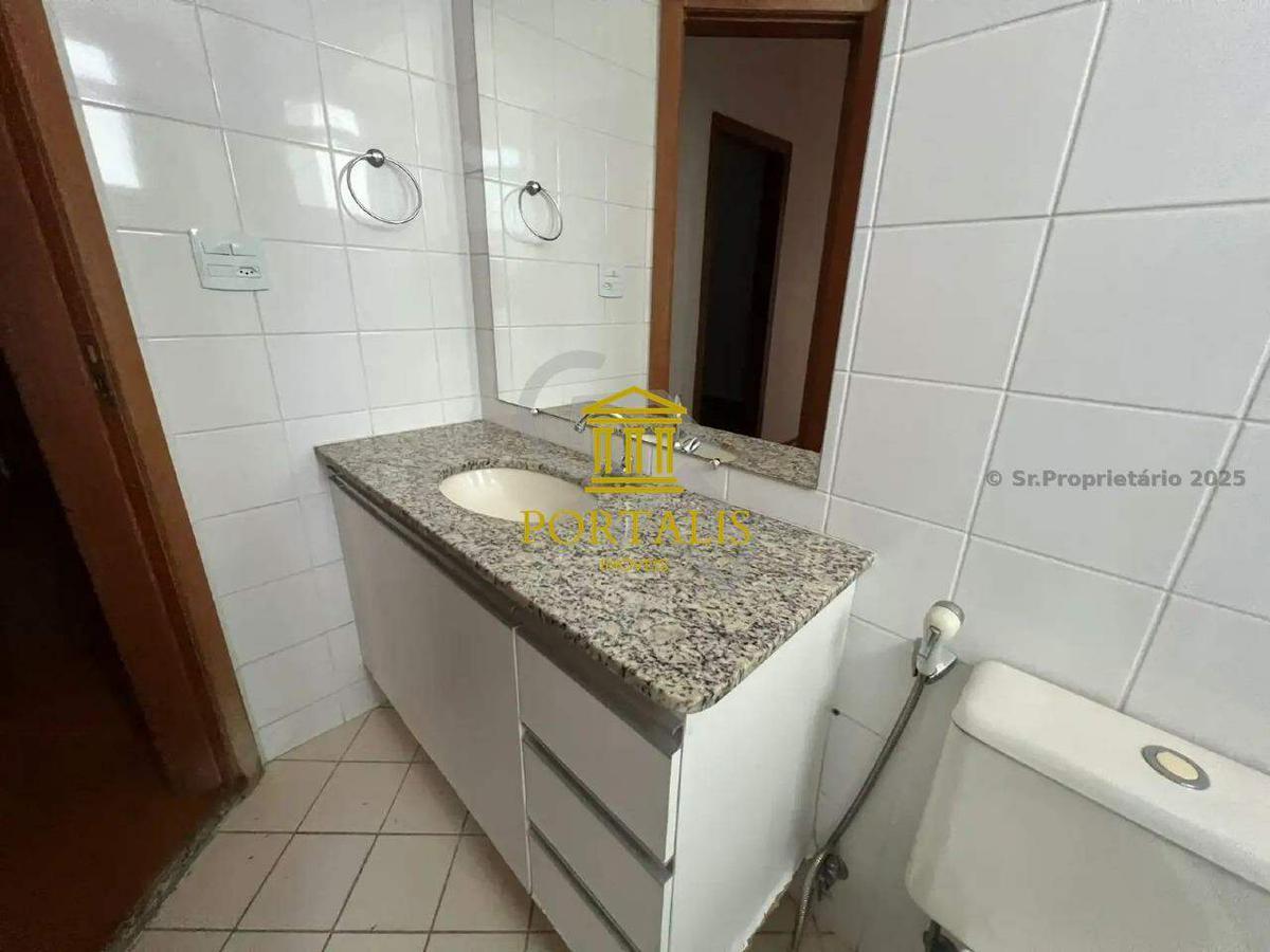 Apartamento, Estoril, 3 Quartos, 1 Vaga, 1 Suíte